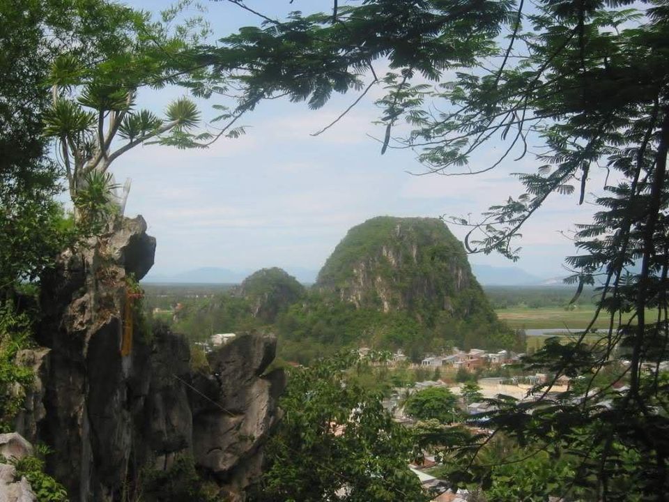 Photo of EXPLORE THE LEGEND MARBLE MOUNTAIN by Bùi Anh Tuấn