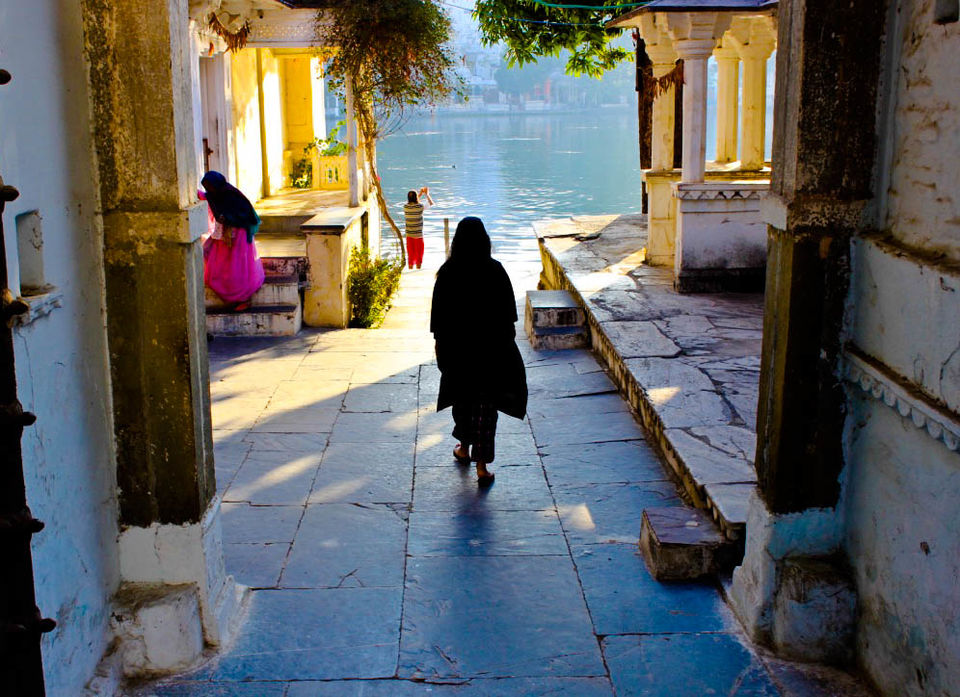 Photo of Lake Pichola, Pichola, Udaipur, Rajasthan, India by Vishnu Modi