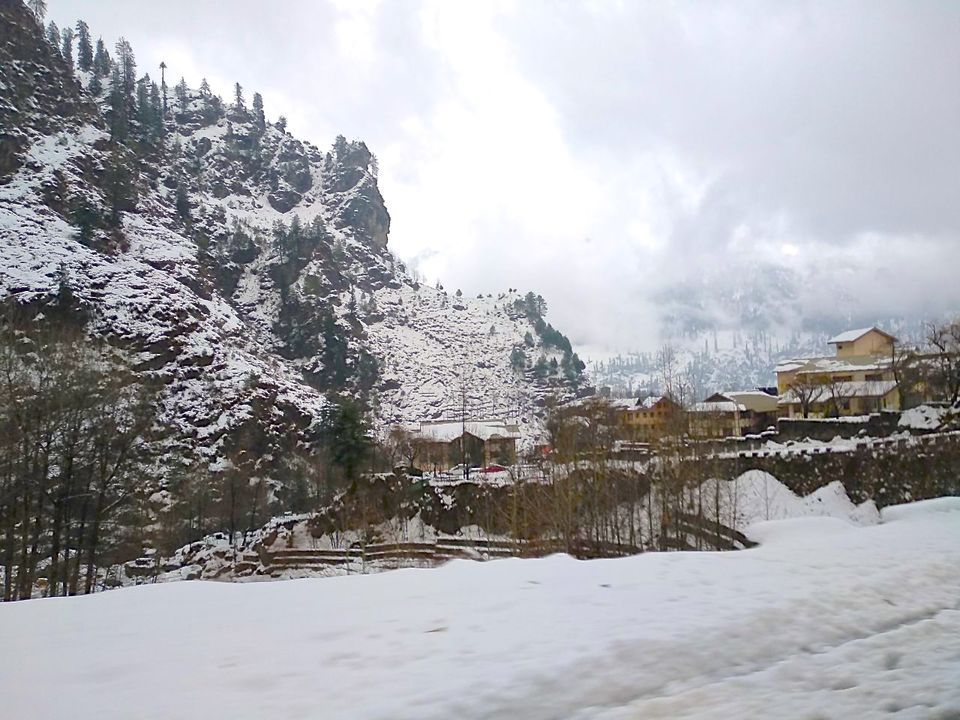 Photo of Solang Valley, Burwa, Himachal Pradesh, India by Manmeet x Sandeep