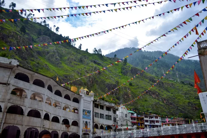 Photo of Manikaran, Himachal Pradesh, India by Manmeet Kaur