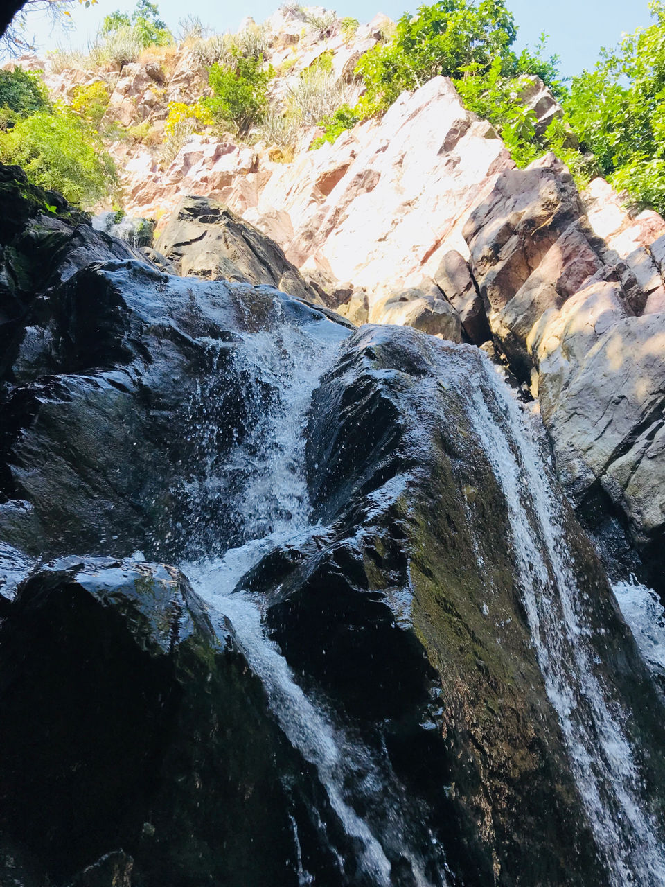 Photo of Hathni Mata Waterfall, Poyali, Gujarat, India by Deepta Rao
