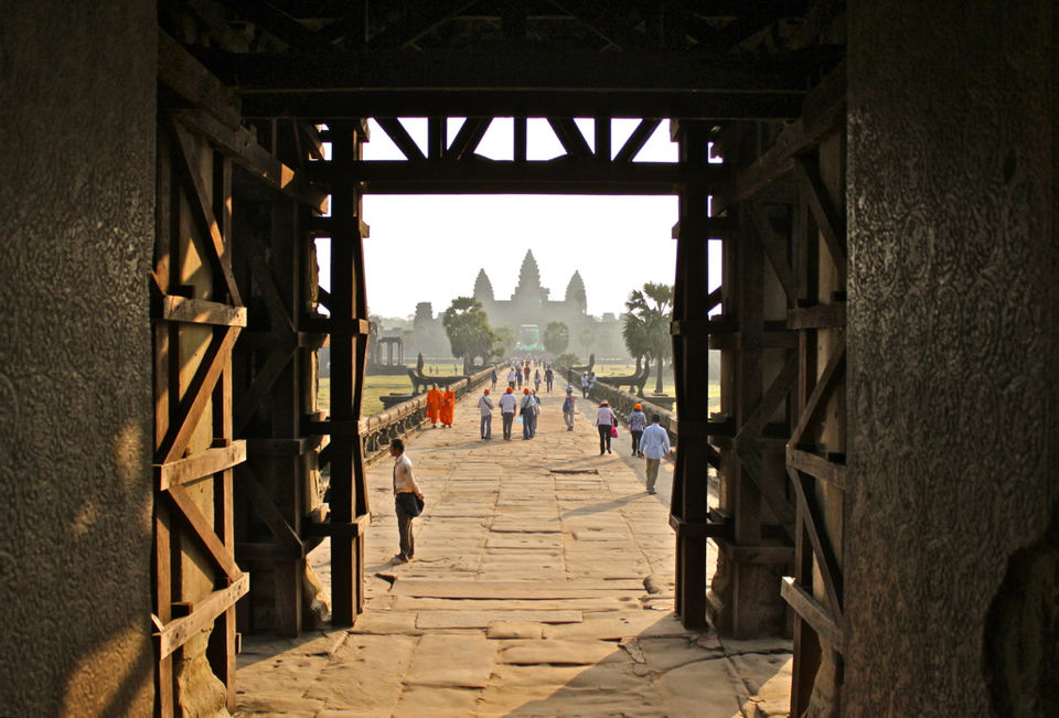 Photo of Angkor Wat Sunrise 3/6 by Siem Reaper
