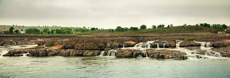 Photo of No Weekend Plans? Escape to Vaitarna For A Kayaking Adventure 1/5 by Mary Martina