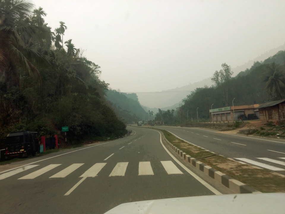 Photo of Guwahati - Shillong Road, GMC Ward Number 44, Swaraj Nagar, Guwahati, Assam, India by Akshansh Singh