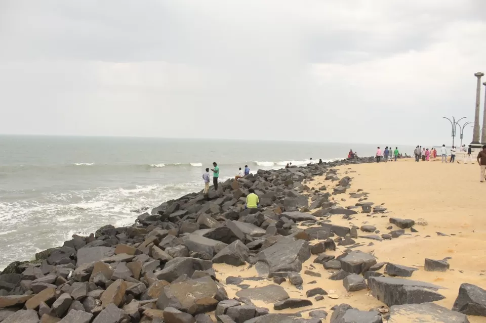 Photo of Pondicherry Promenade, Goubert Avenue, White Town, Puducherry, India by Akshansh Singh