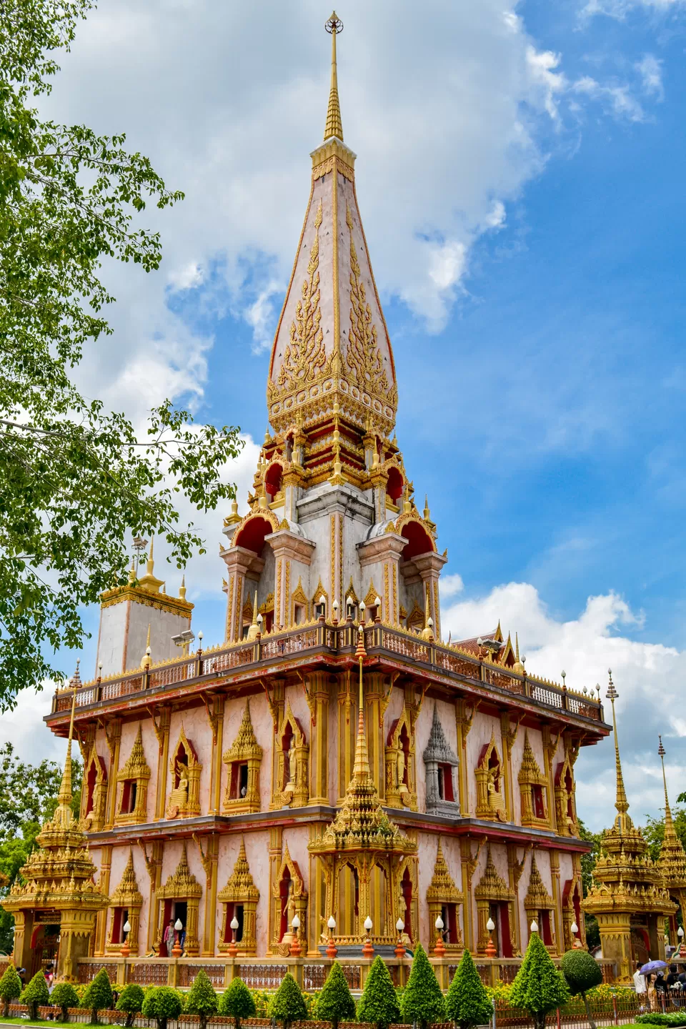 Photo of Wat Chalong Temple, Chao Fah Tawan Tok Road, Chalong, Mueang Phuket District, Phuket, Thailand by Niyati Chaudhary 