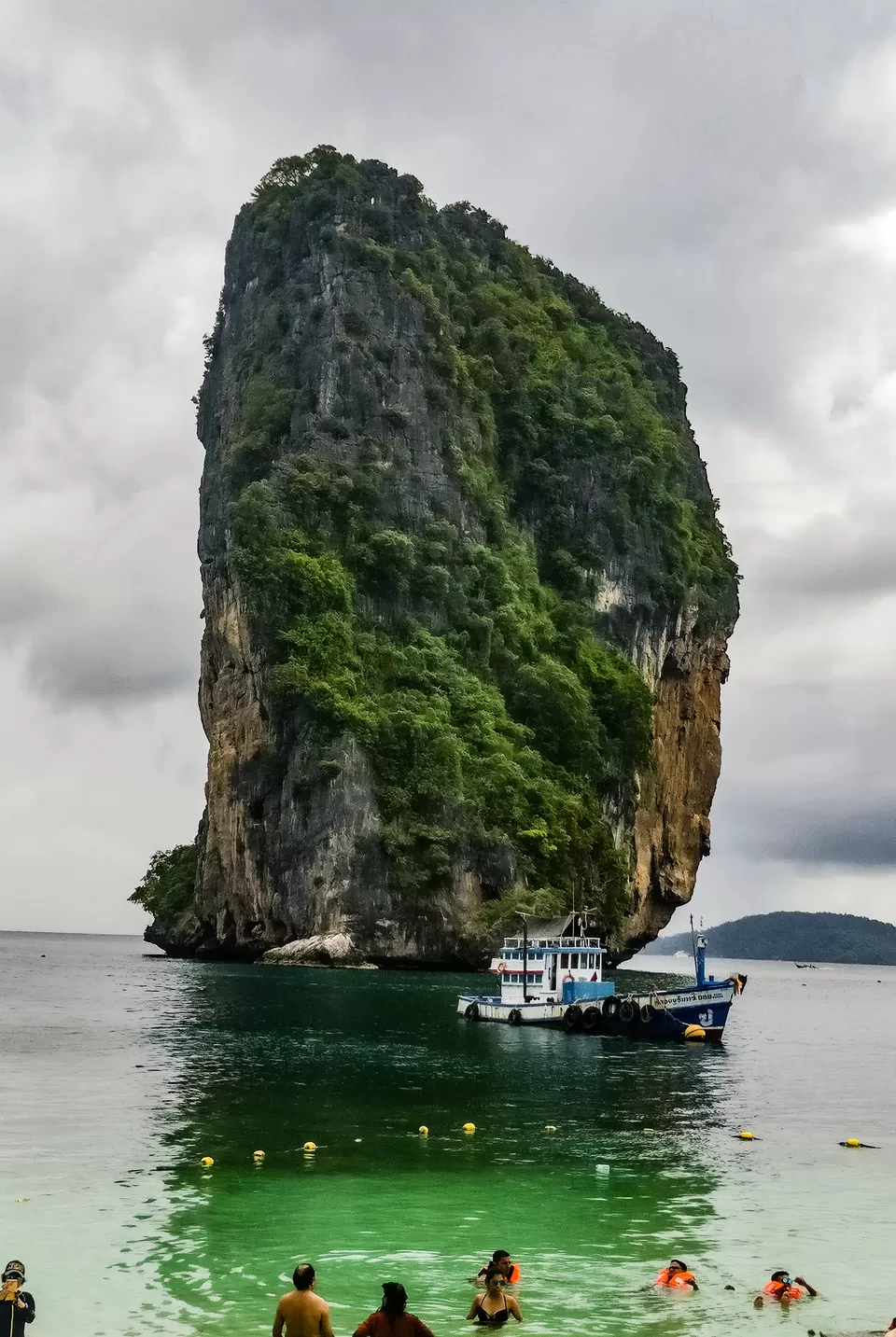 Photo of Poda Island, Ao Nang, Mueang Krabi District, Krabi, Thailand by Niyati Chaudhary 
