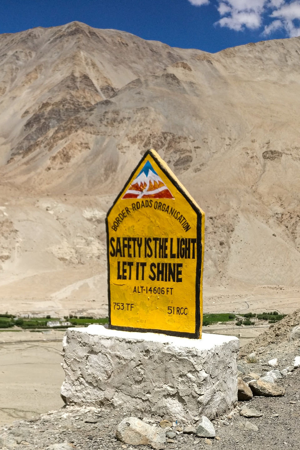 Photo of Ladakh is not just about mountains and snow!! 9/25 by Niyati Chaudhary