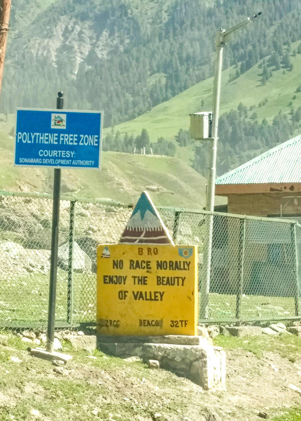 Photo of Ladakh is not just about mountains and snow!! 1/25 by Niyati Chaudhary