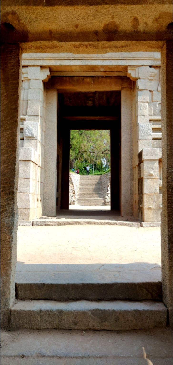 Photo of Prasanna Virupaksha Shiva Temple, Hampi, Karnataka, India by nick_2707