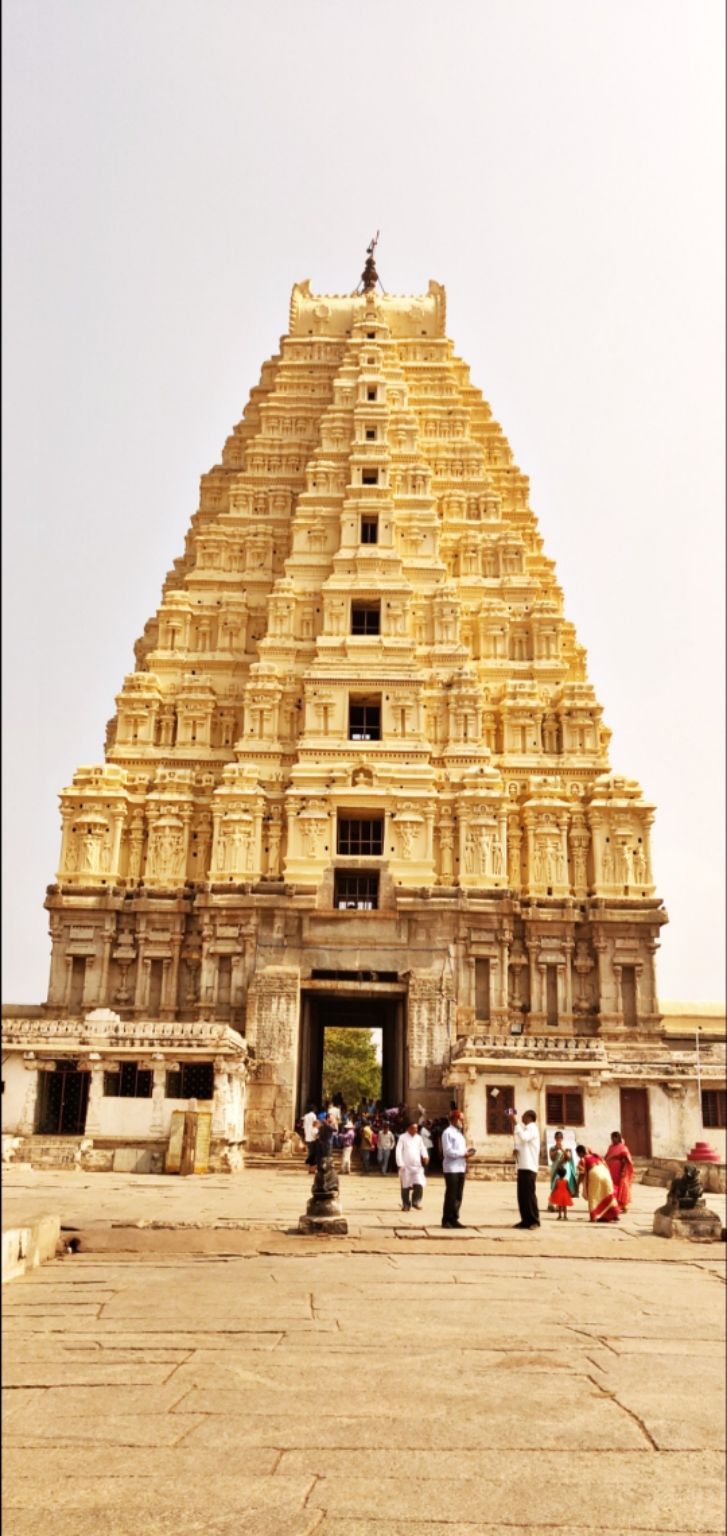 Photo of Sri Virupaksha Temple, Hampi, Karnataka, India by nick_2707