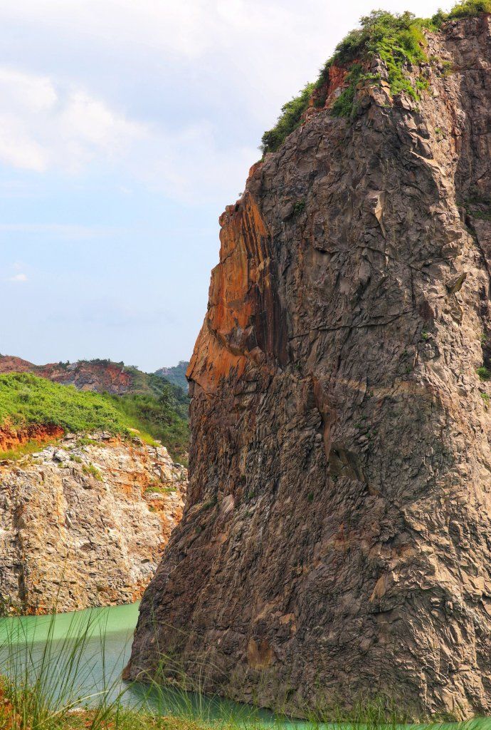 Photo of Unravelled Travel Stories : Odisha Canyon Lake!! by sangeeta