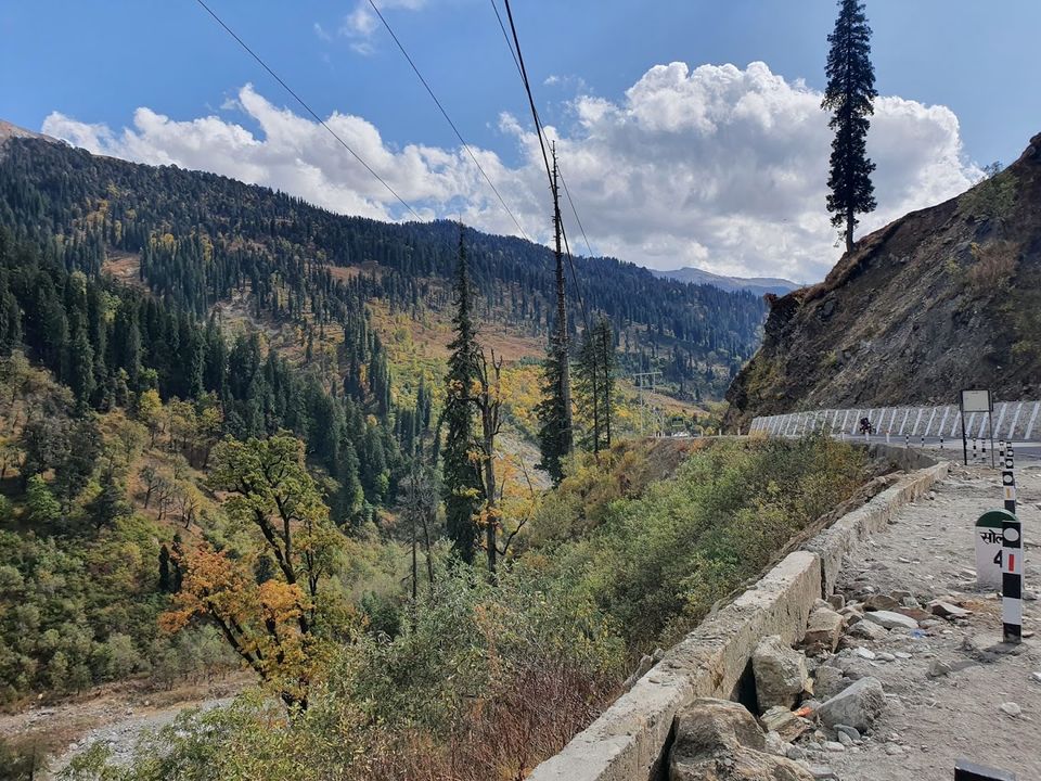 Photo of Atal Tunnel, Burwa, Himachal Pradesh, India by Divya Golyan