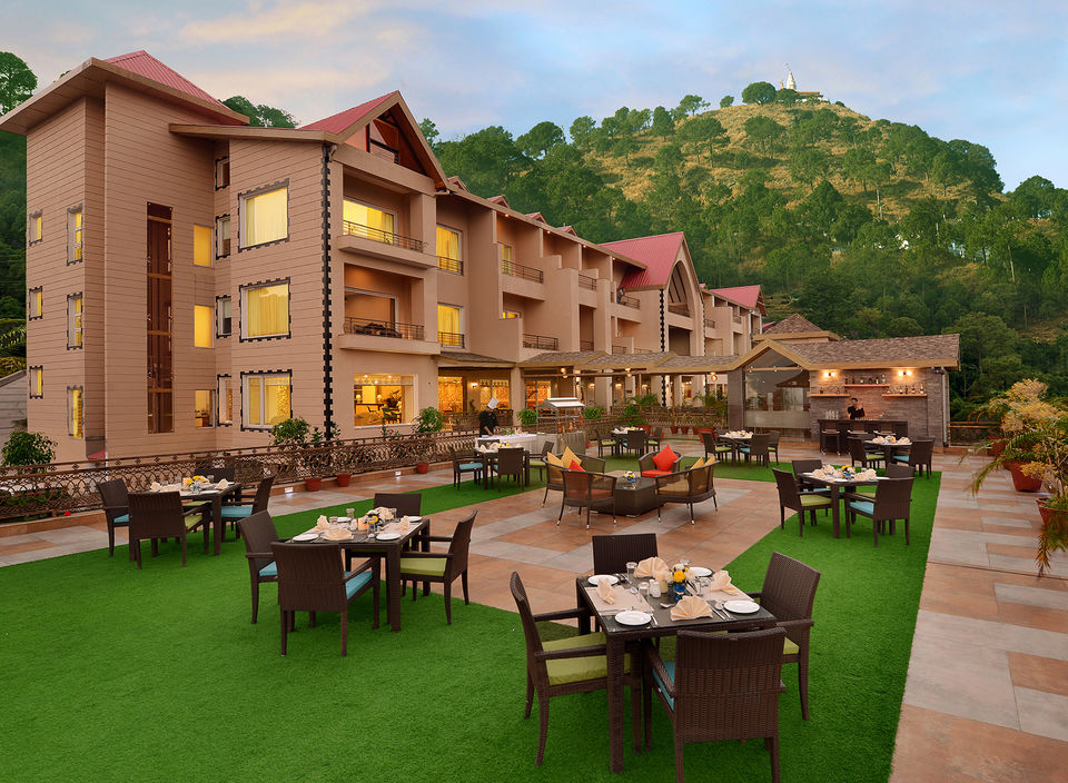 Photo of Kasauli, Himachal Pradesh, India by Eeshat Tiwary