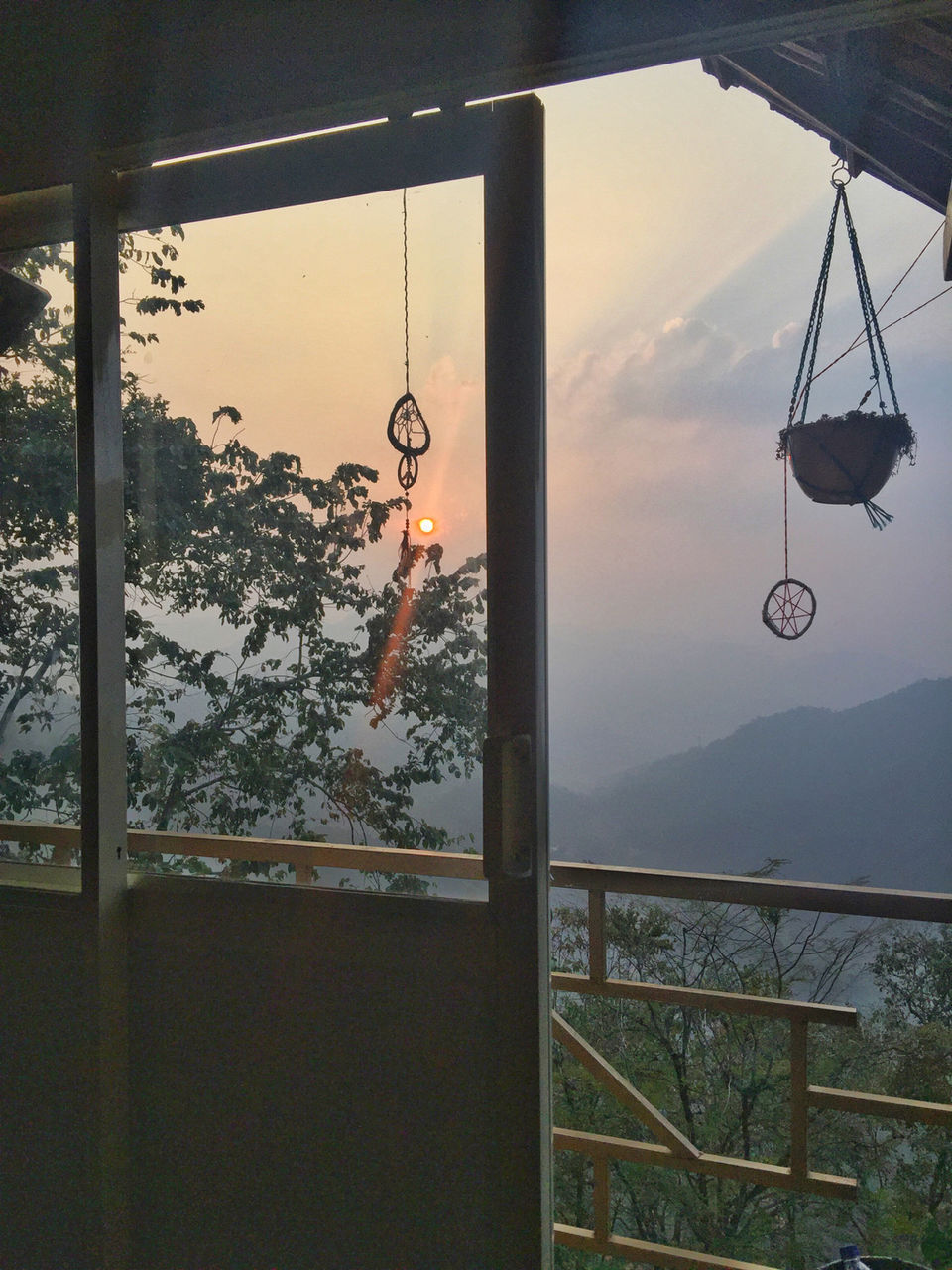 Photo of Munnar Through My Lens by Neingunuo Linyu