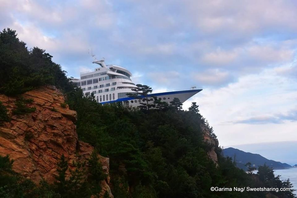 Photo of World Unique Hotels: Sun Cruise Resort and Yacht, Insanely luxurious in breathtaking location!  1/1 by Garima Nag