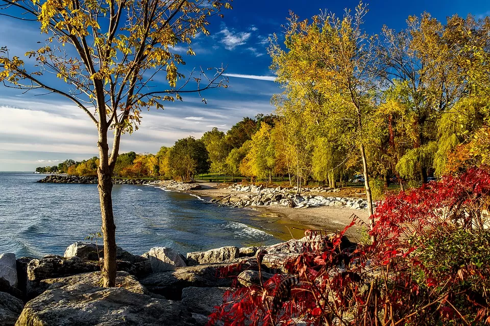 Photo of Lake Ontario by Nikita Das - Vagabond Stories