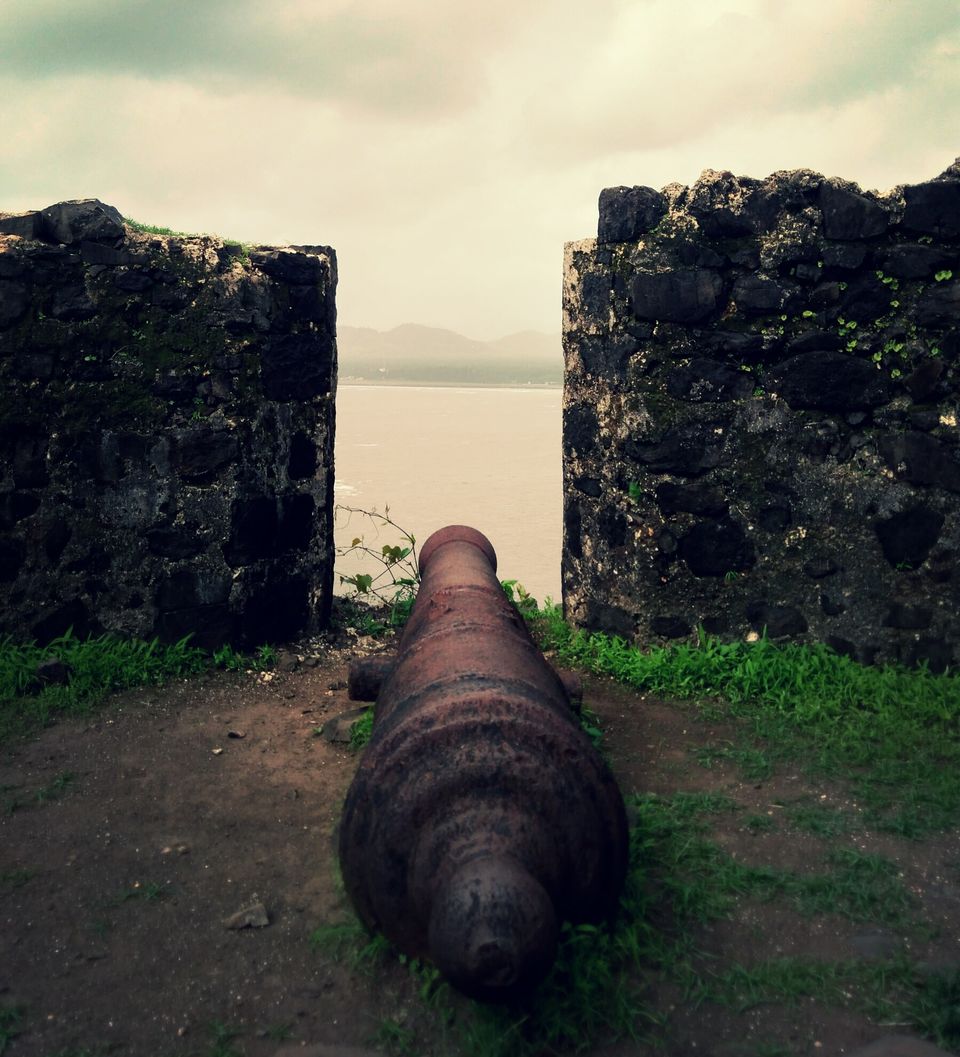 Photo of Korlai Fort, Korlai, Maharashtra, India by Vagabond