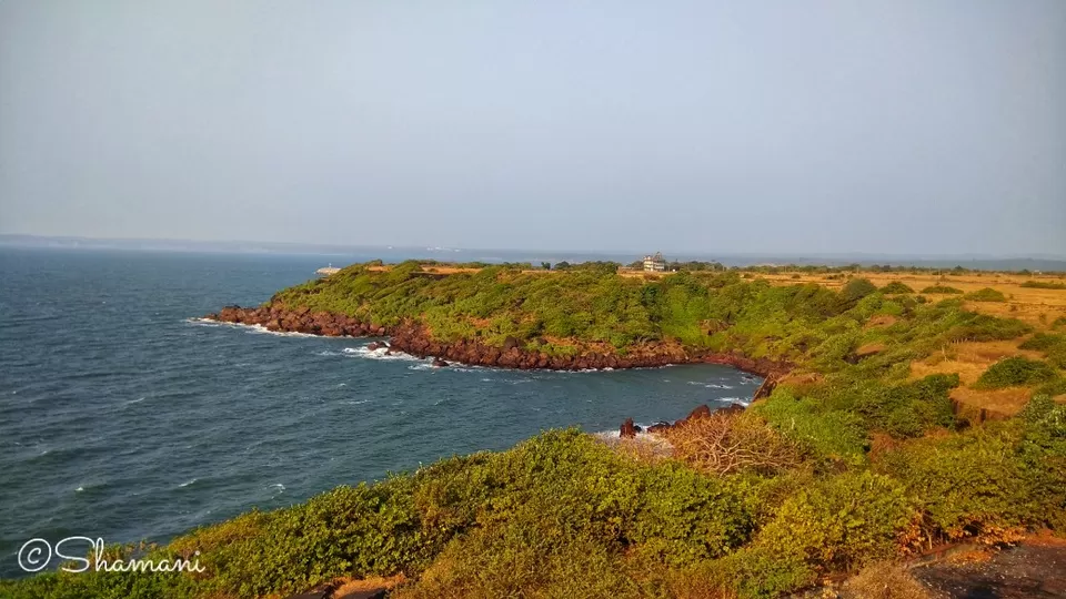 Photo of Jaigad Light House, Ratnagiri, Maharashtra, India by Vagabond