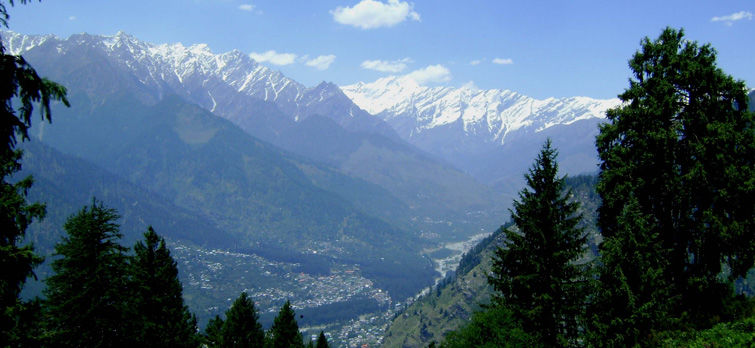 Photo of Travel Destinations For Solo Women Traveler in India - Safe Solo Travel 3/12 by Priyanka Katiyar