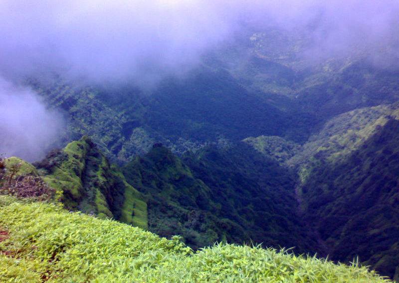 Photo of Breathtaking Hill stations in India you should visit before you breathe your last 4/38 by Priyanka Katiyar