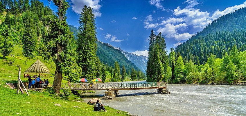 Photo of Breathtaking Hill stations in India you should visit before you breathe your last 18/38 by Priyanka Katiyar