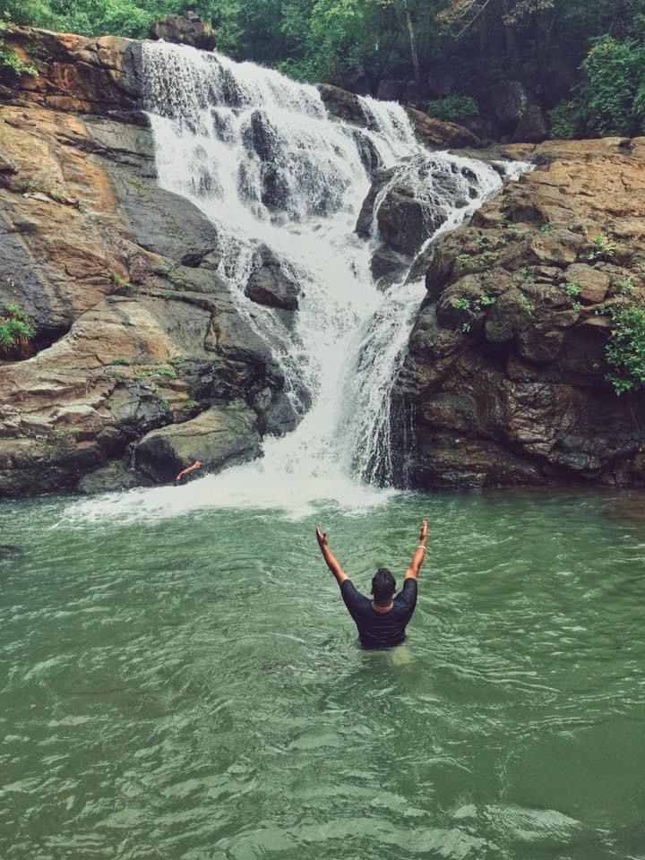 Photo of Heavy Rain leads to spectacular WATERFALLS 🌈 1/1 by @Flight_n_flipflops