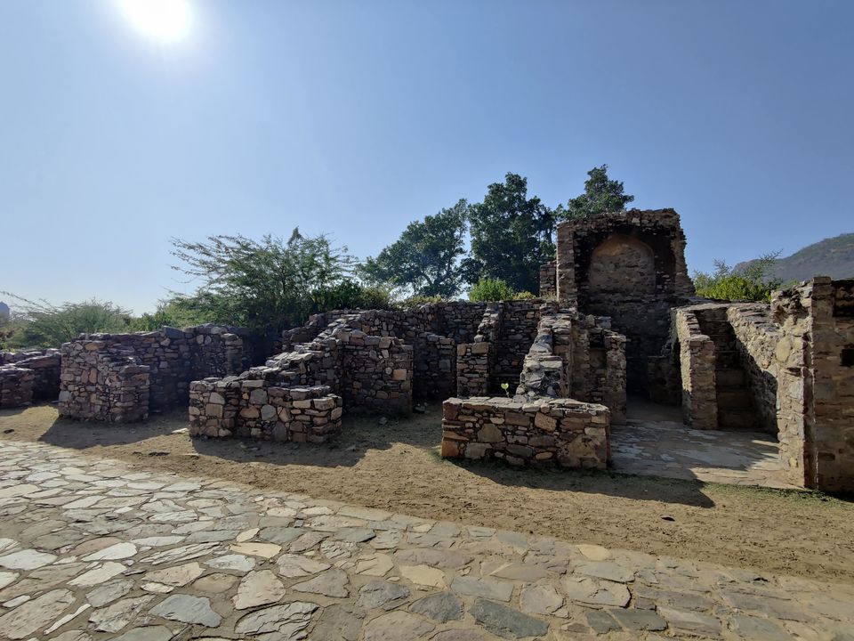 Photo of Bhangarh Fort - Scary or not?? by Deepak Kapoor