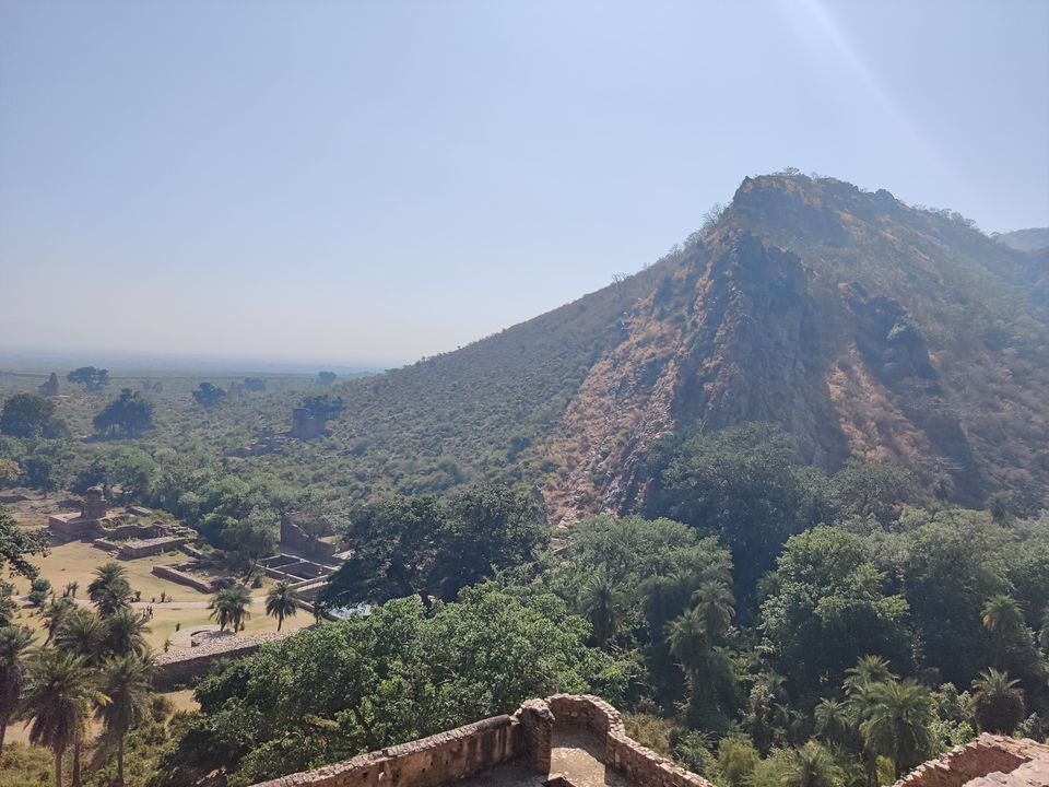 Photo of Bhangarh Fort - Scary or not?? by Deepak Kapoor