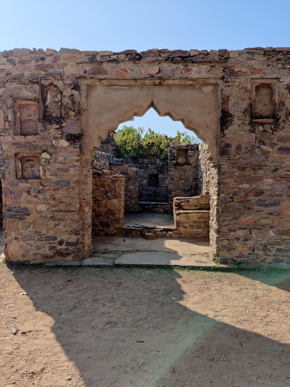 Photo of Bhangarh Fort - Scary or not?? by Deepak Kapoor