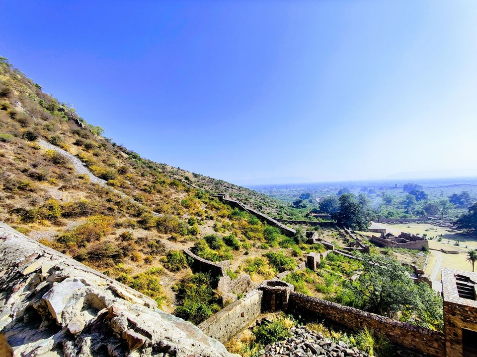 Photo of Bhangarh Fort - Scary or not?? by Deepak Kapoor