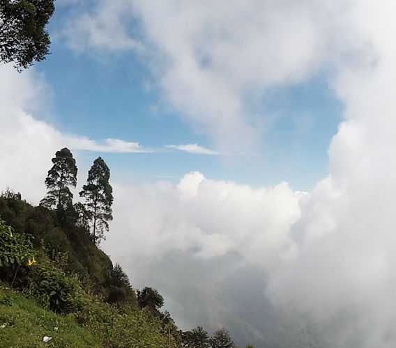 Photo of Mountain View Point, Kodaikanal, Tamil Nadu, India by Sudo