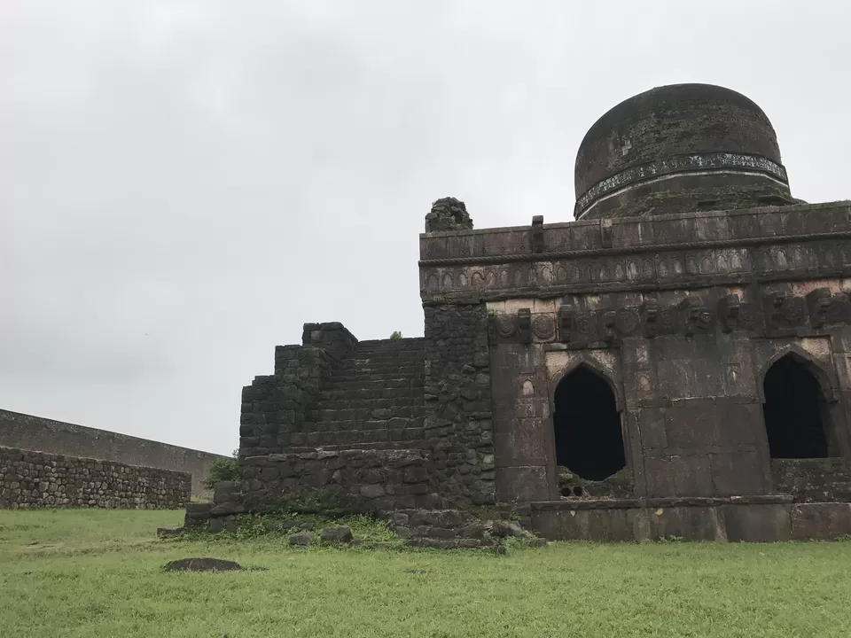 Photo of Roopmati Pavilion, Mandav, Madhya Pradesh, India by Abhilaasha Nagarajan