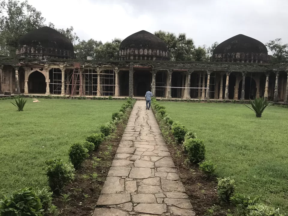 Photo of Roopmati Pavilion, Mandav, Madhya Pradesh, India by Abhilaasha Nagarajan