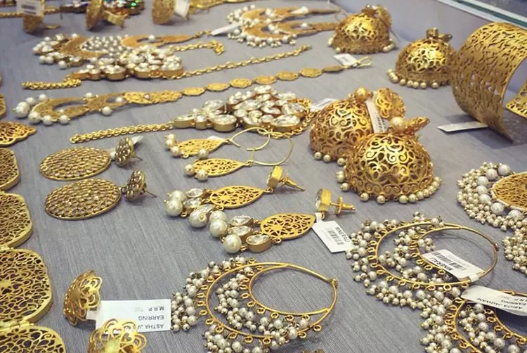 Photo of Johari Bazar, Jaipur, Rajasthan, India by Isha Anandpura