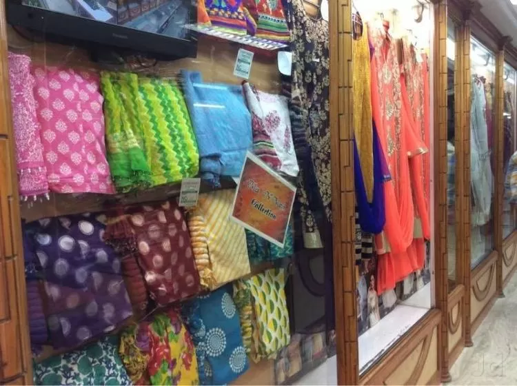 Photo of Bapu Bazar, Jaipur, Rajasthan, India by Isha Anandpura