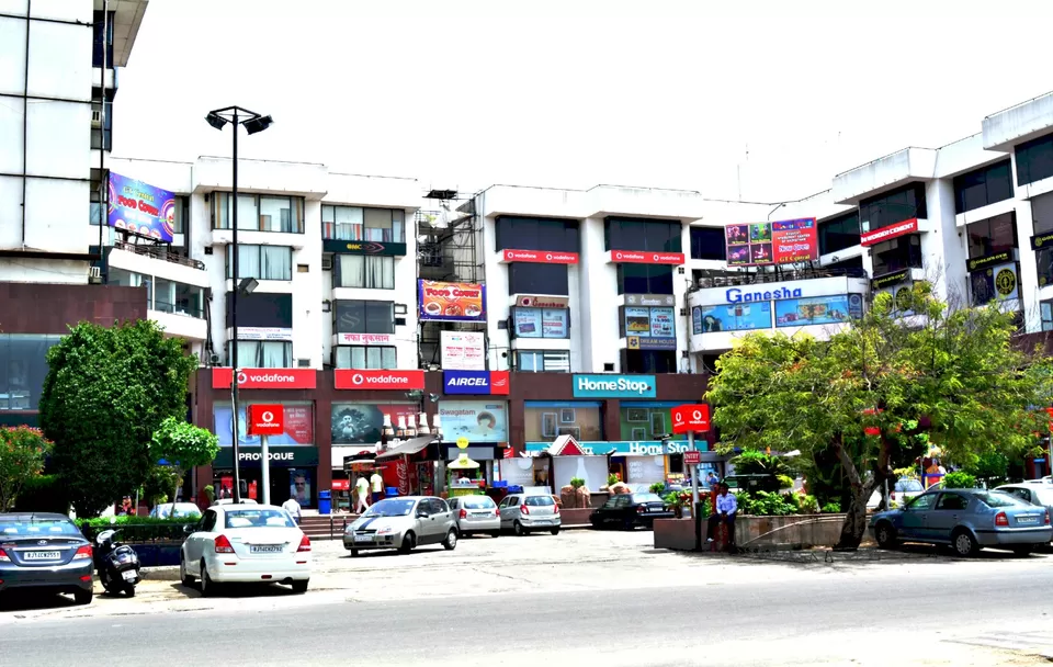 Photo of Gaurav Tower, Jaipur, Rajasthan, India by Isha Anandpura