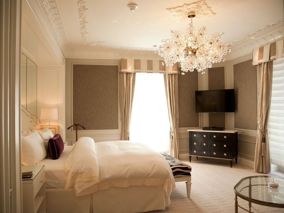 Photo of Top 10 Most Luxurious Suites In The World by Isha Anandpura