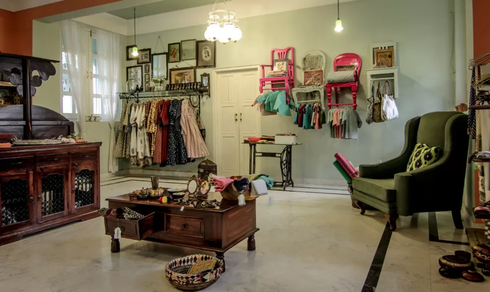 Photo of Tokree, Sansar Chandra Road, Pink City, Jaipur, Rajasthan, India by Isha Anandpura