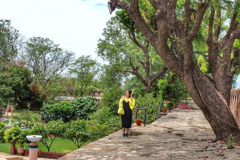 Photo of Chomu Palace: Jaipur 24/29 by Isha Anandpura