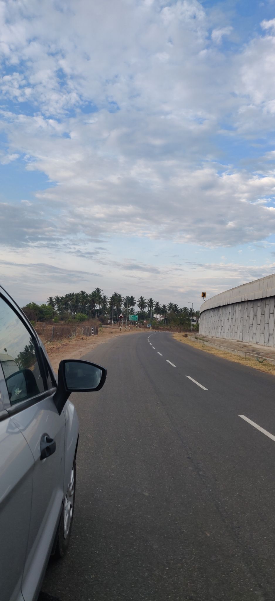 Photo of Bangalore, Karnataka, India by Satyam Jain