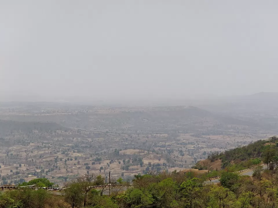 Photo of Saputara Hill Station, Saputara, Gujarat, India by Tripanians