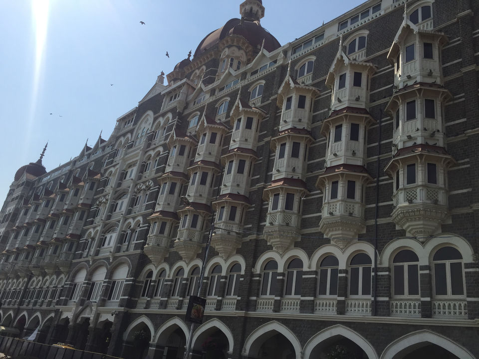 Photo of Mumbai, Maharashtra, India by Shiva Kumar Bashetti
