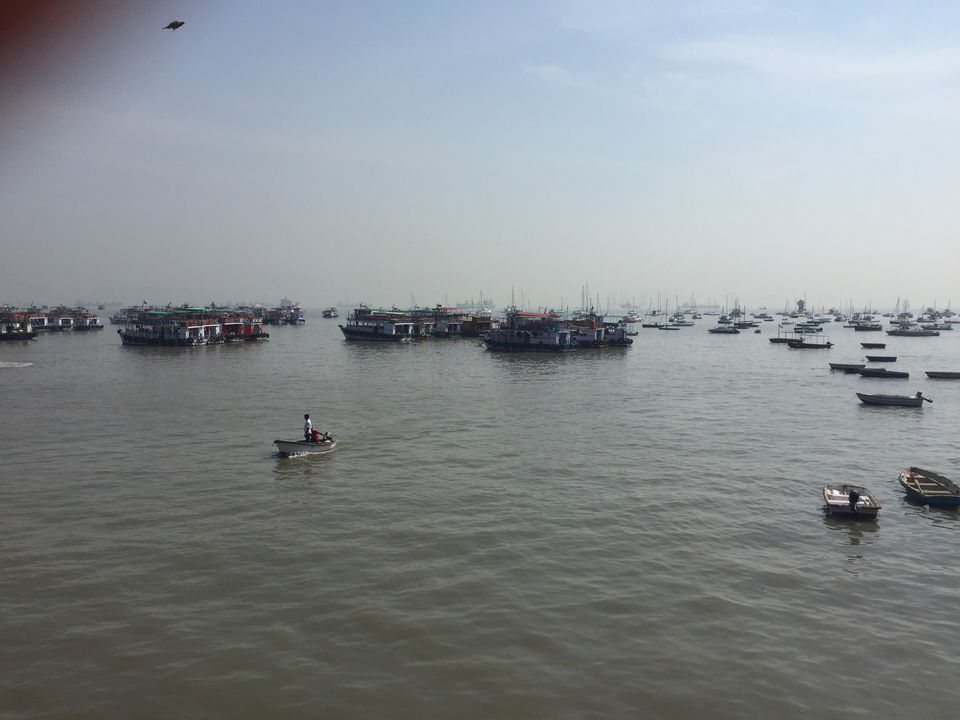 Photo of Mumbai, Maharashtra, India by Shiva Kumar Bashetti