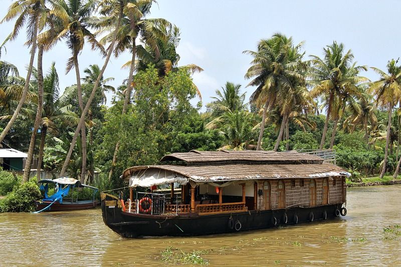 Photo of House boat in the back waters of Alleppy by Shiva Kumar Bashetti