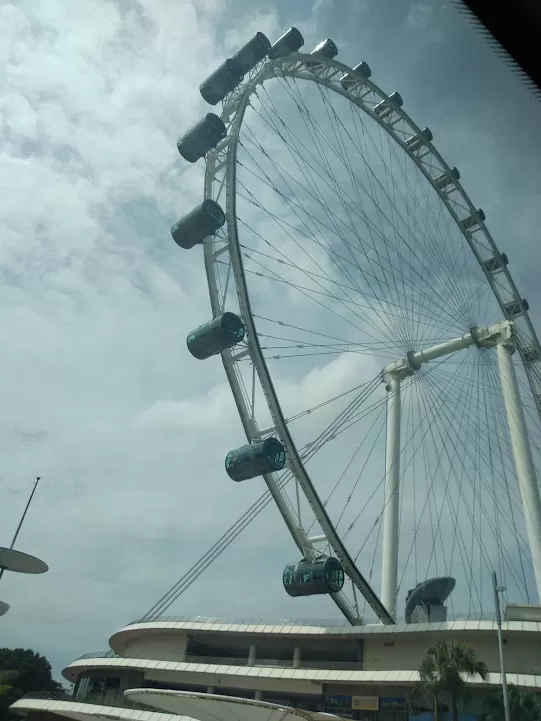 Photo of Raffles Avenue, Singapore Flyer, Singapore by Mslittleelf