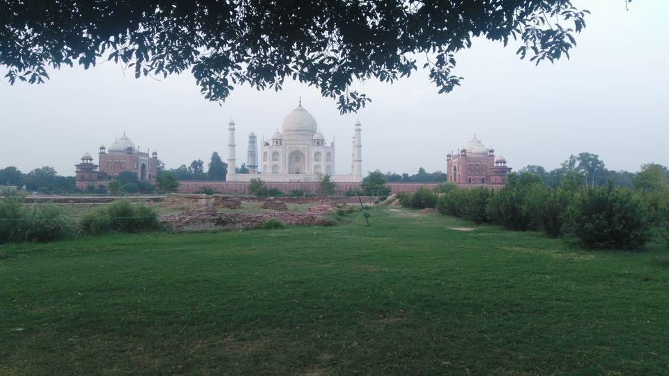 Photo of Adventures with the Taj at Dawn 3/3 by Soniya Kanchan