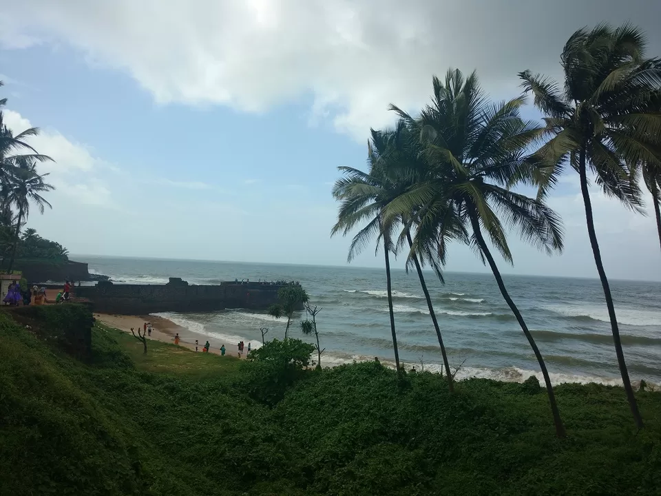 Photo of Sinquerim Beach, Candolim, Goa, India by Anita Singh