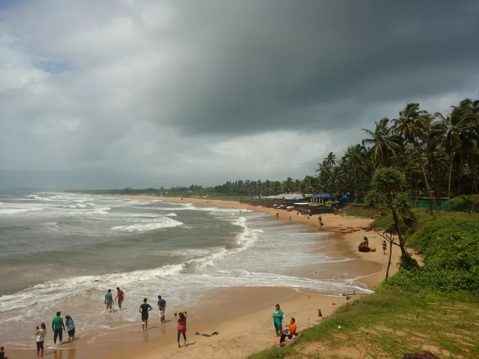 Photo of Sinquerim Beach, Candolim, Goa, India by Anita Singh