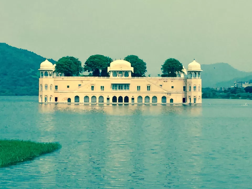 Photo of Jal Mahal, Jaipur, Rajasthan, India by Manvi Deshwal